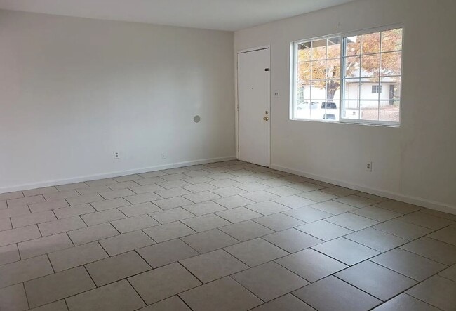 Building Photo - 2066 O'Neil Way
