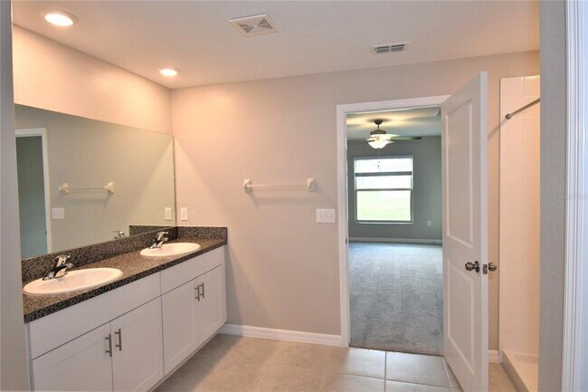 Building Photo - 9323 Channing Hill Dr