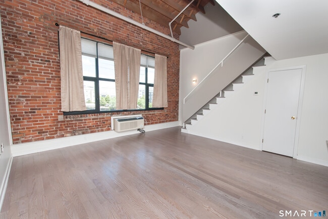 Building Photo - 149 Water St