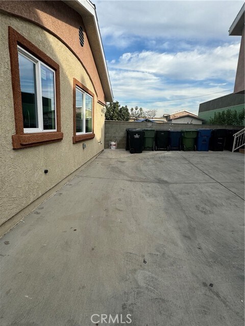 Foto del edificio - 3536 W 108th St