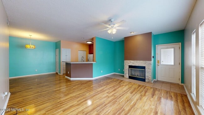 Building Photo - 211 Jardin De Mer Pl