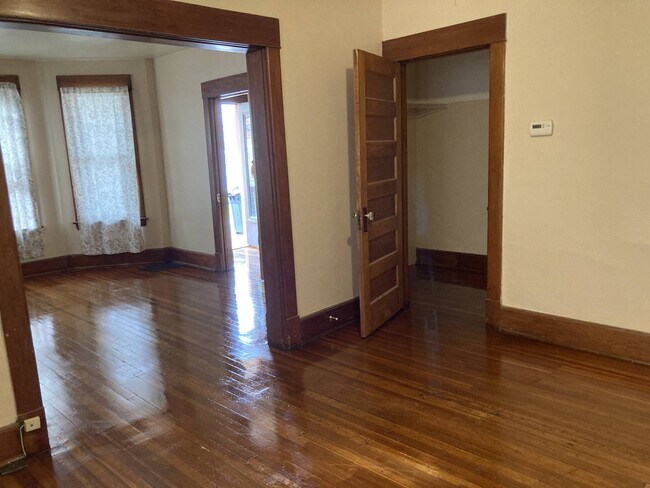 Foto del edificio - 418 Division St