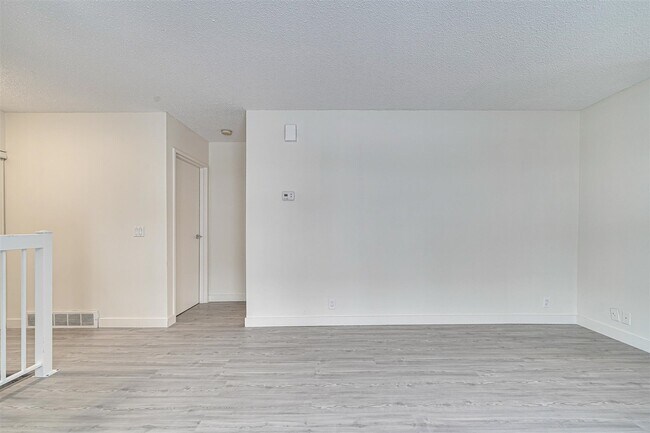 Photo du bâtiment - Central Heights Townhomes II