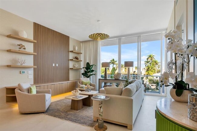 Building Photo - 2311 SE 17th St