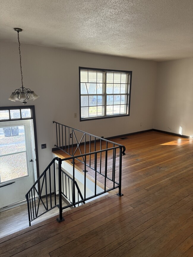 Building Photo - 3900 SE Fremont St