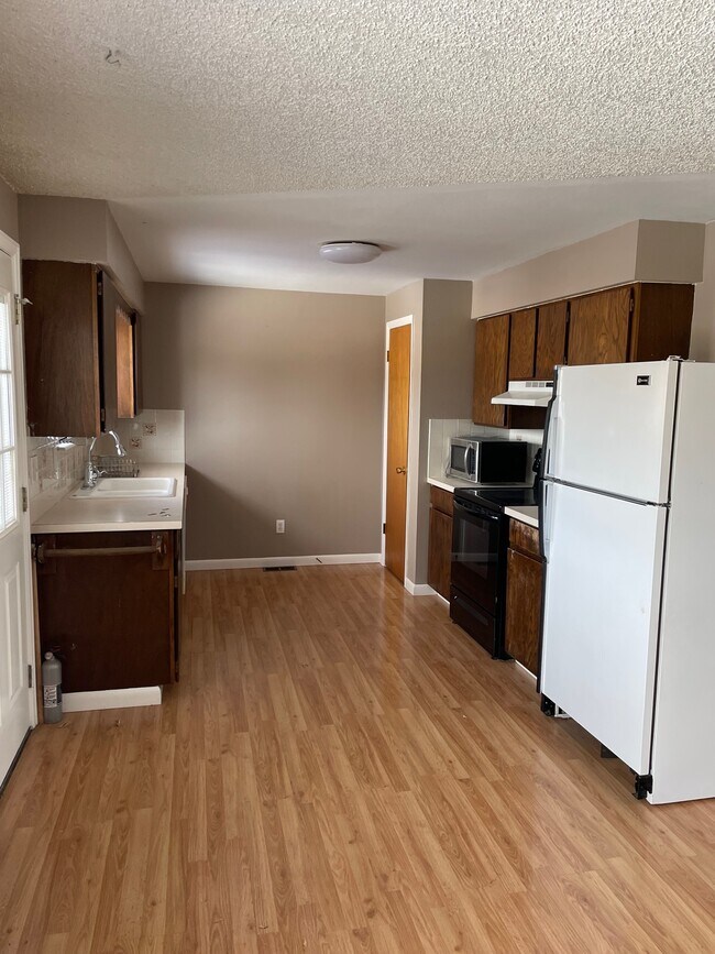 Kitchen - 936 S Reed St