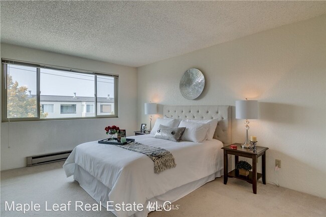 Building Photo - 2 br, 2 bath House - 1324 W. Emerson St. A...