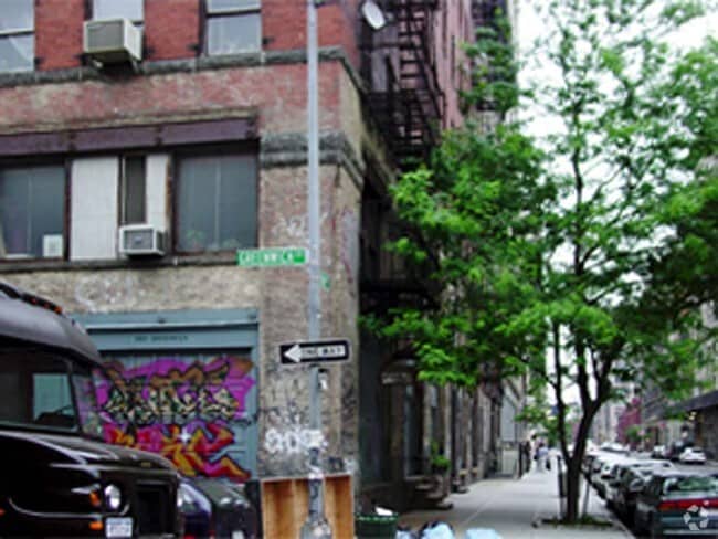 Alternate Building Photo 2 - 533 Greenwich St