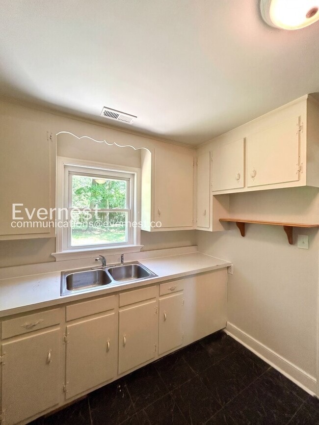 Foto del edificio - 2909 Westgate Dr