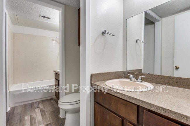 Foto del edificio - 3930 Portland St