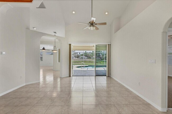 Building Photo - Beautiful and Spacious Rotonda West POOL home.