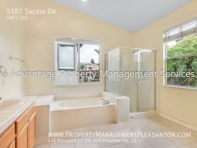 Foto del edificio - 5187 Salvia Dr