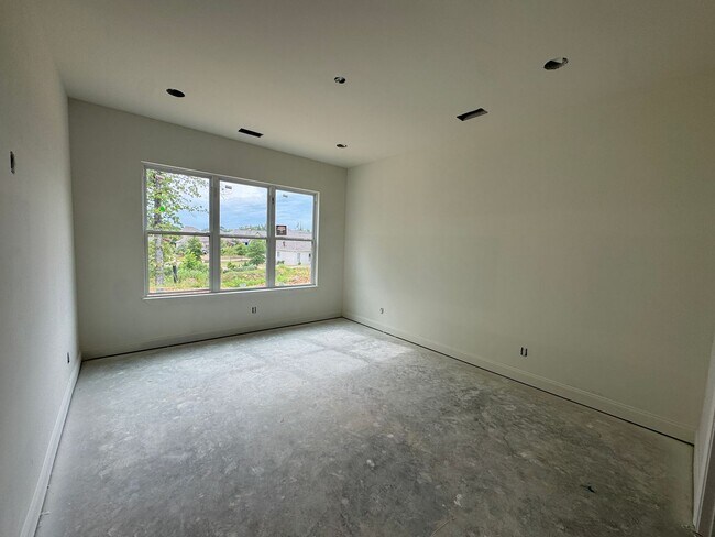 Building Photo - 4BR/3BA For Rent