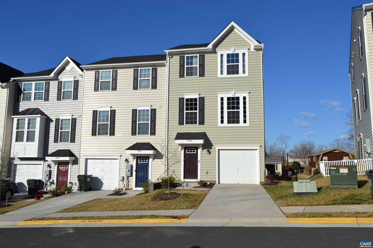 2154 Elm Tree Ct, Charlottesville, VA 22911 Townhome Rentals in