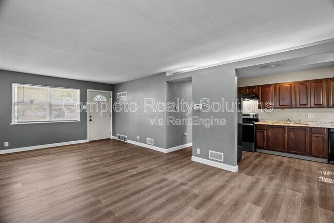 Building Photo - 10720 Spring Garden Dr