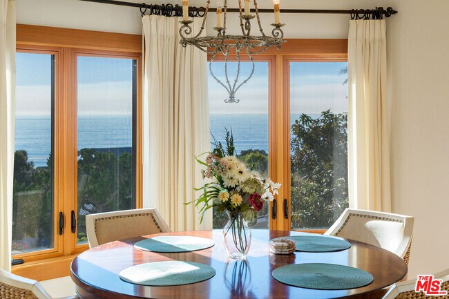 Foto del edificio - 31663 Broad Beach Rd