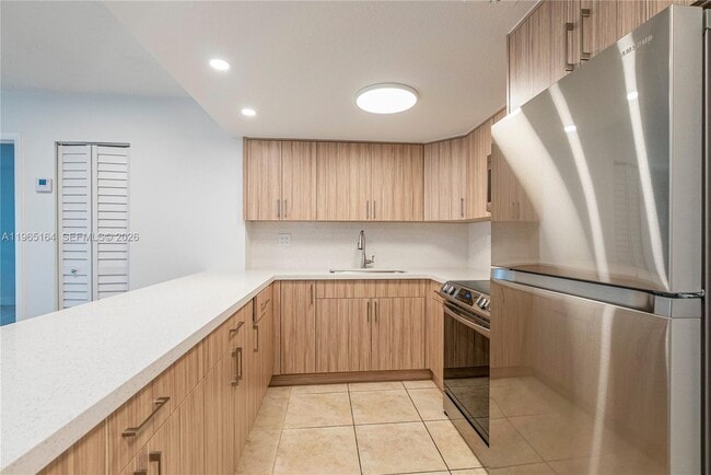 Foto del edificio - 995 SW 84th Ave