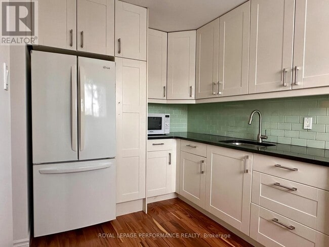 Photo du bâtiment - 2724 Pimlico Crescent