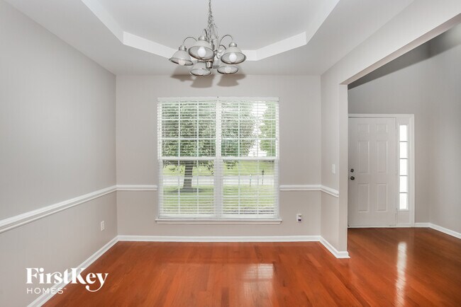 Foto del edificio - 4643 Maplecrest Pl
