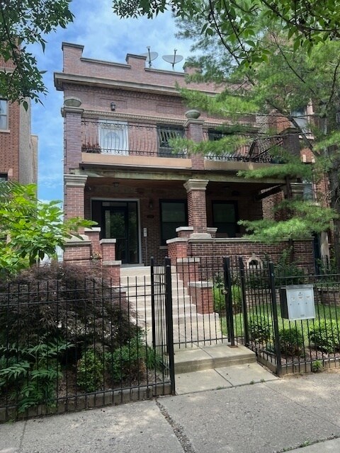 Foto del edificio - 1230 W North Shore Ave