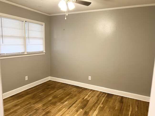 Foto del edificio - 818 Mulberry St