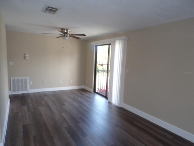 Building Photo - 4022 Beaver Ln