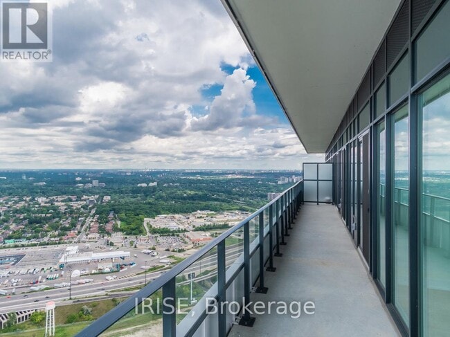 Building Photo - 30-PH130 Shore Breeze Dr