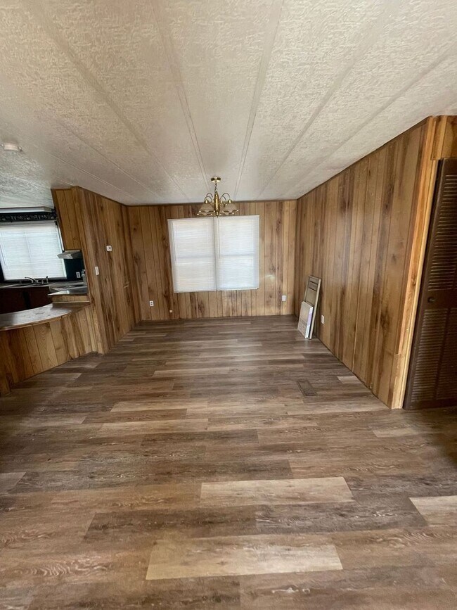 Foto del edificio - Spacious 3 bedroom home in Merkel!