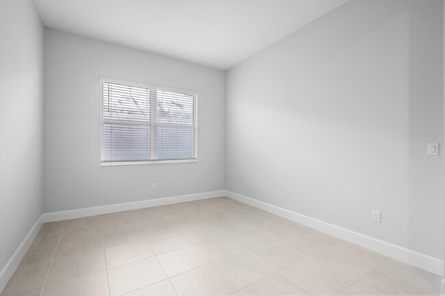 Foto del edificio - 14192 Lacebark Ln