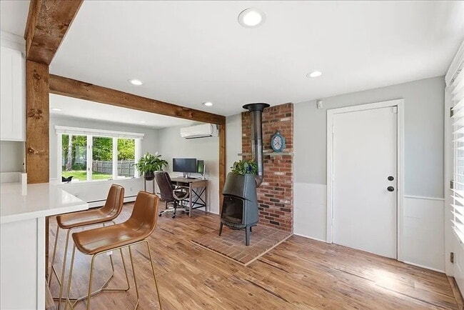 Building Photo - Single Family Home for Rent