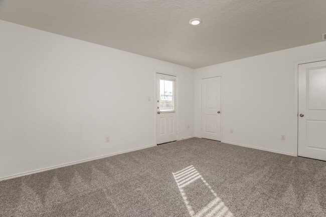 Foto del edificio - 8274 Piedra Medina