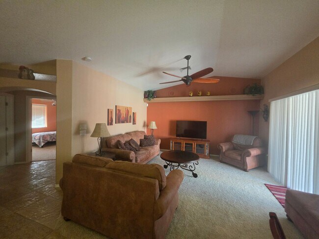 Foto del edificio - 2325 Palo Verde Blvd N