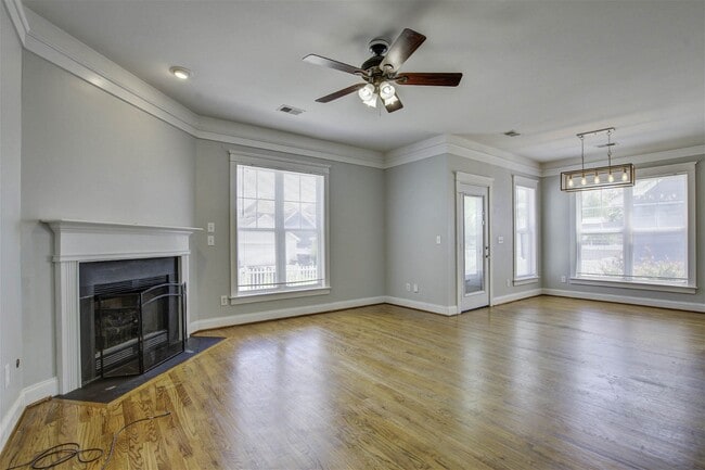 Building Photo - 205 Hydrangea Street, Summerville, SC 2948...