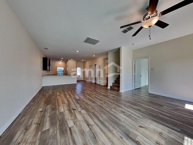 Foto del edificio - 216 Foster Ln