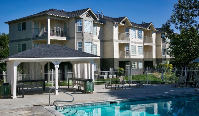 Foto del edificio - 2300 Sunnybrook Dr