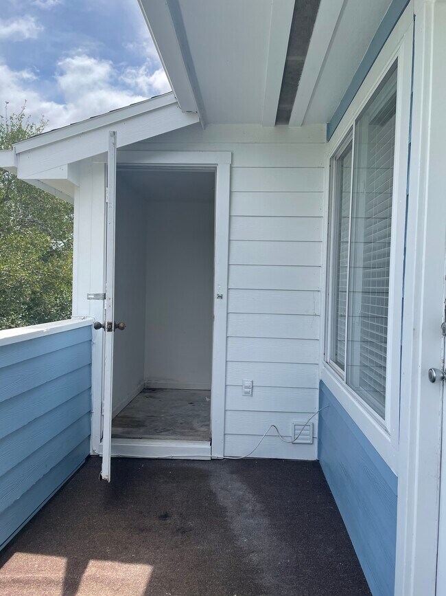 Storage closet - 791 Assisi Ln