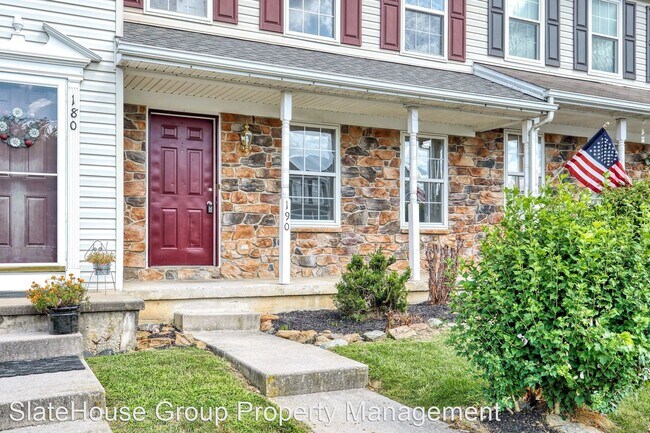 Building Photo - 4 br, 2.5 bath House - 190 Charles Cir