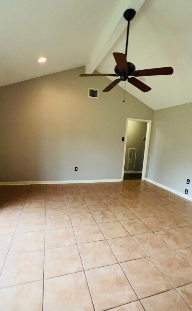 Foto del edificio - 9420 Turner Rd
