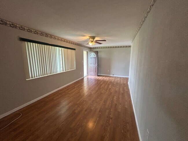 Foto del edificio - 1271 McNeill Rd