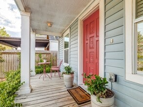 Building Photo - 5110 Cochran St