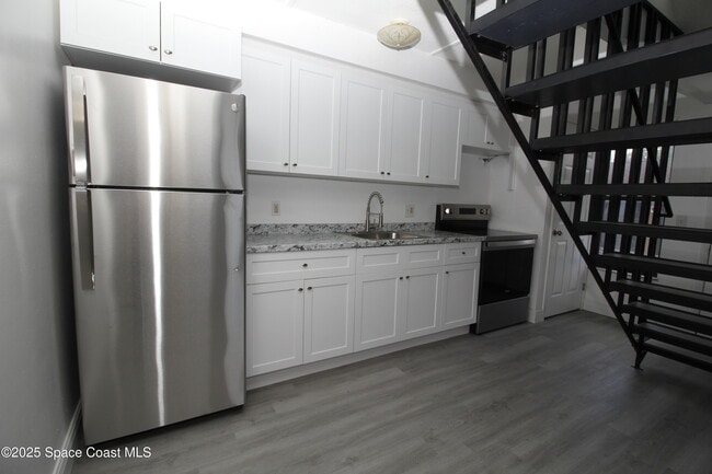 Building Photo - 3816 Overlook Dr