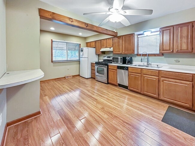 Foto del edificio - 32380 Maplewood St