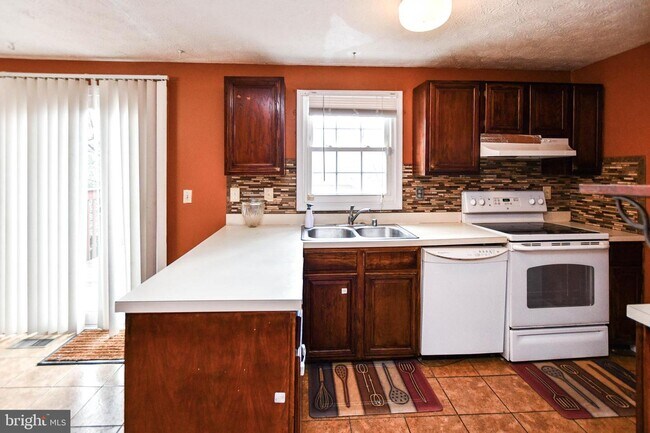 Building Photo - 6703 Ammendale Way