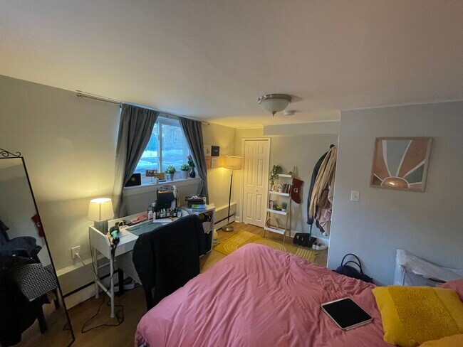 Foto del edificio - 63 Selkirk Rd