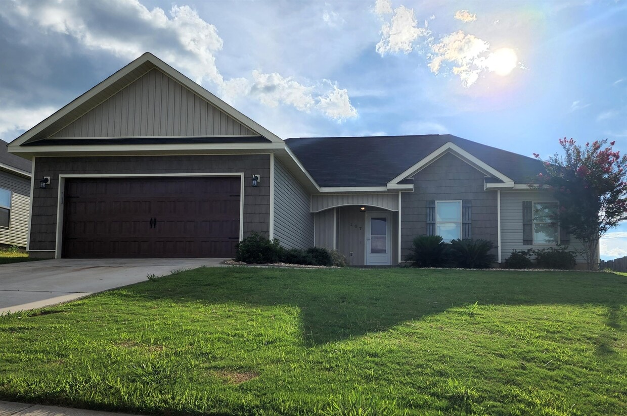 107 Gloucester Rd, Bonaire, GA 31005 House Rental in Bonaire, GA