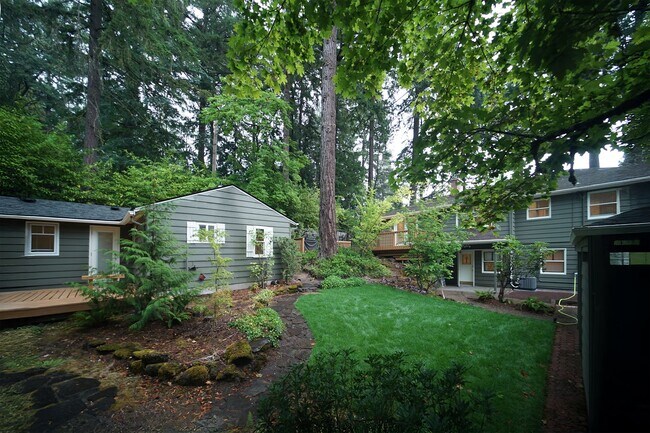 Foto del edificio - 3801 SW Hamilton St