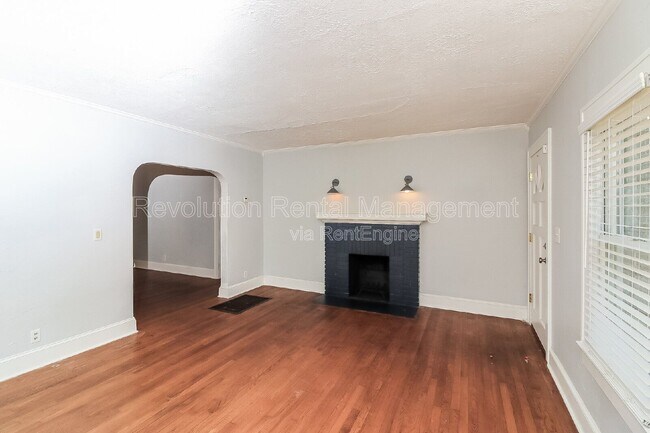 Foto del edificio - 371 Haas Ave SE