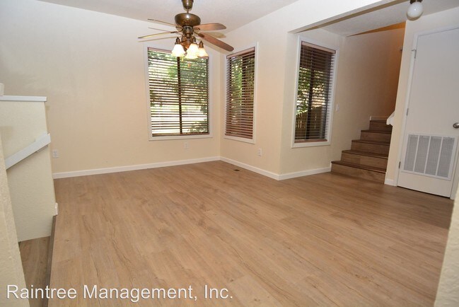 Building Photo - 3142 NE Monterey Dr
