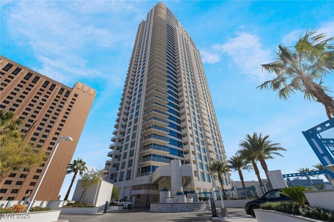 Building Photo - 2700 S Las Vegas Blvd