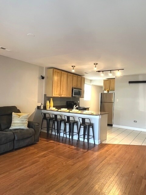 Foto del edificio - 2415 W Harrison St